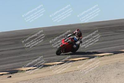 media/Oct-13-2025-Moto Forza (Mon) [[a66d839500]]/3-B Group/Session 2 (Bowl)/